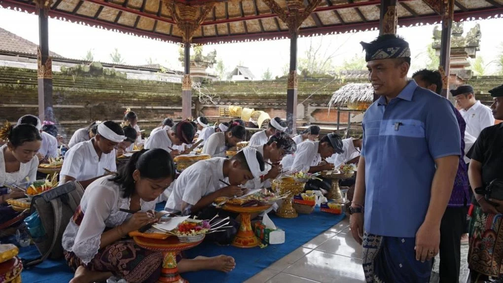 Buka Bulan Bahasa Bali VIII di Jembrana, Wabup Ipat Ajak Generasi Muda Lestarikan Bahasa Ibu